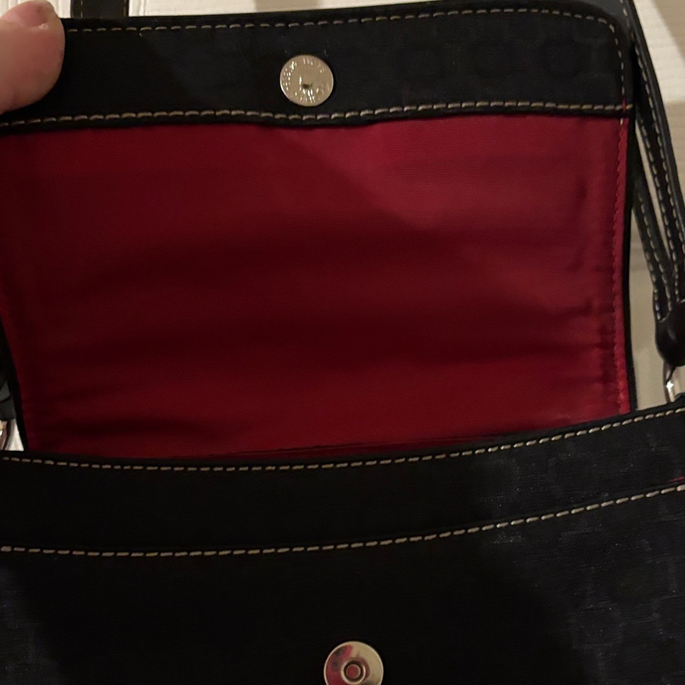 Elegant Nine West Black Shoulder Bag . NWOT. - Picture 2 of 4